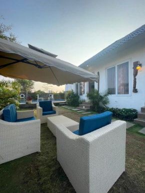 ECR Bali villa with barbeque Options - 2 mins walk to Nibav beach